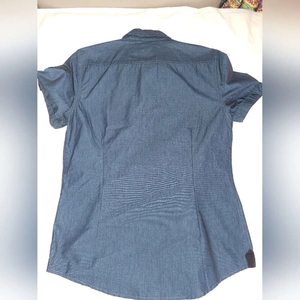 Guess Men's Denim Blue Casual Shirt - Picture 2 of 3